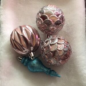 Elegant Pink and Blue Ornament Set